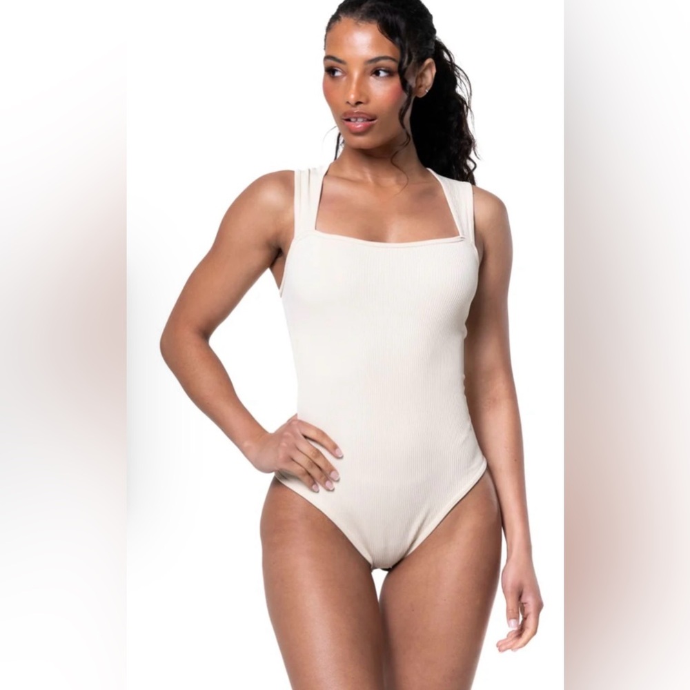Viral heyshape ribbed Square Neck Shapewear Bodysuit white Sleek Design- flaw